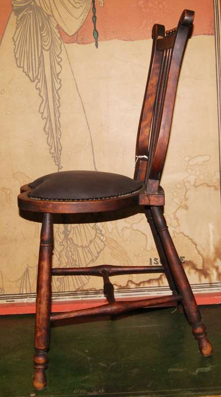 Late Victorian / Early Edwardian Mahogany Lyre-Back Chair with Leather Seat