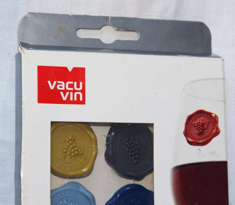 Vacu Vin Classic Glass Markers  Set of 8 in Original Box