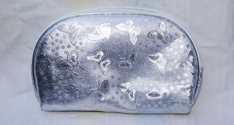 Set of 5 Embossed Butterfly Zip Purses  Silver Nesting Set