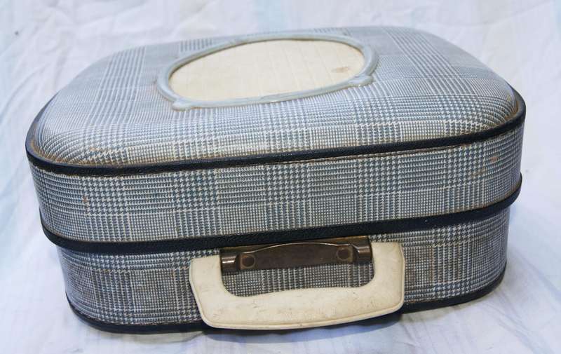 Vintage Teppaz Oscar Suitcase Record Player  Working  Upgraded with Rechargeable Lithium-Ion Batte