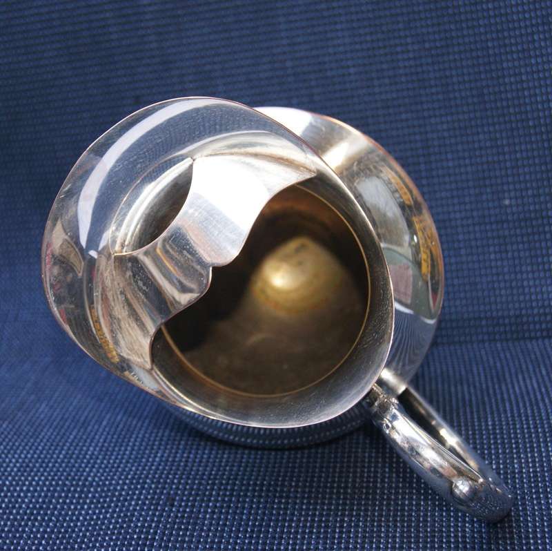 Elegant EPNS Water Jug with Ice Stopper