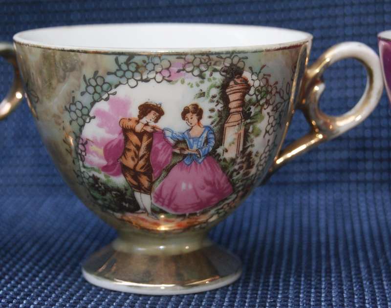 Vintage Harlequin Lusterware Tea Cups  Set of 4