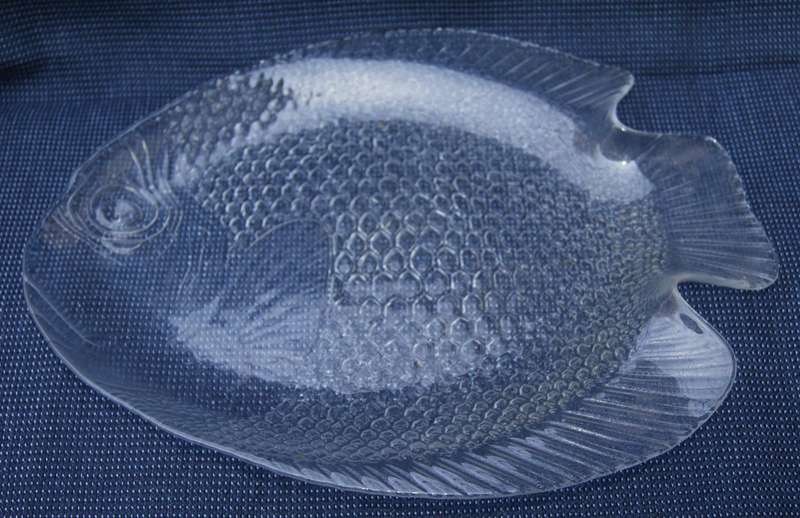 Vintage Moulded Glass Fish Platter