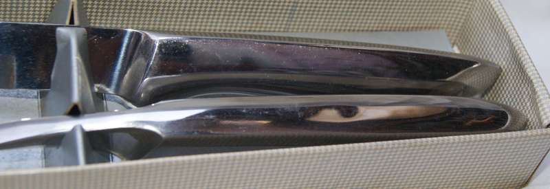 2 Piece Stainless Steel Hollow Ground Carving Set with Hollow Handles (unused)