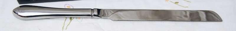 1 Piece Stainless Steel Cake Knife in Original Box (unused)