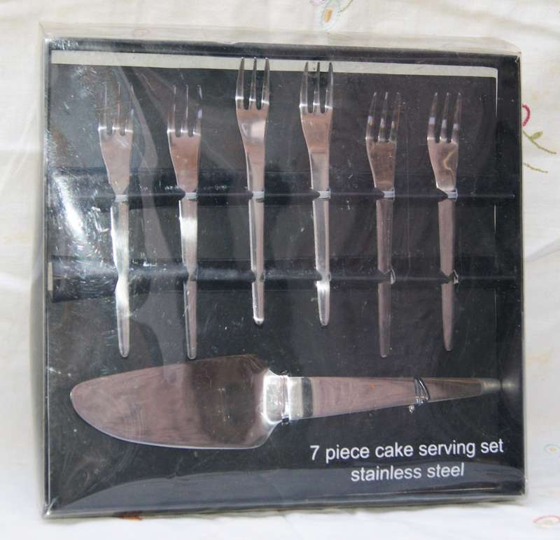 7 Piece Stainless Steel Cake Serving Set in Original Box (unused)