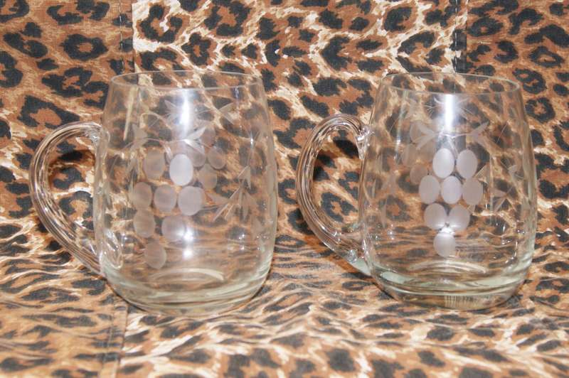 Grape Pattern Beer Mug (2 available, bid per glass)