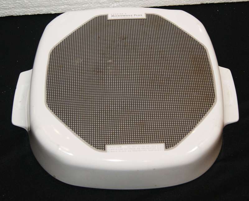Corningware MW-A-10B Microwave and Browning Skillet with Lid
