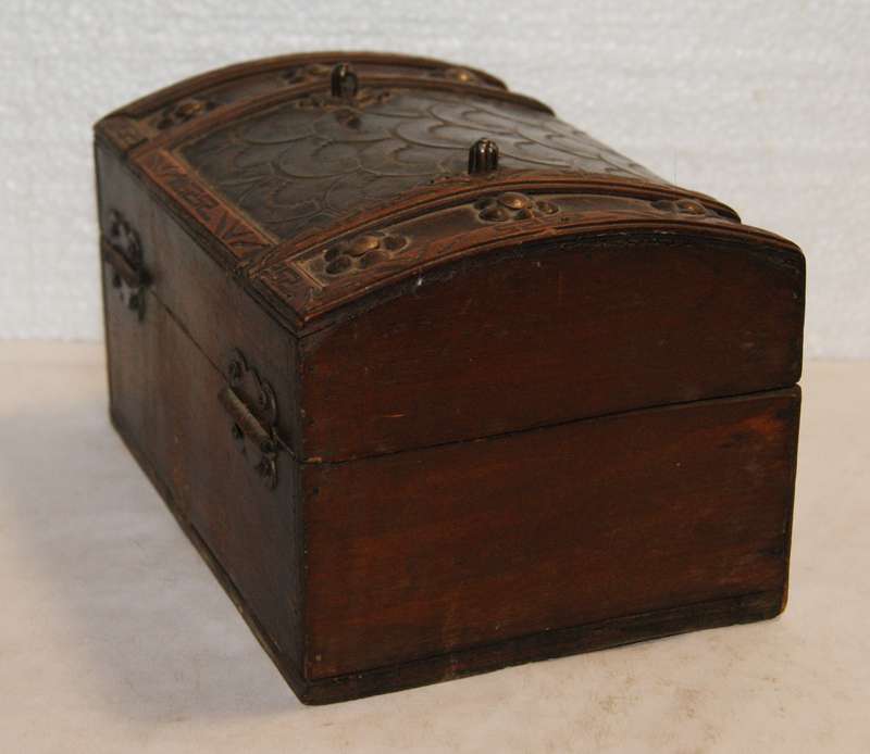 Vintage Wood and Brass Jewellery Box @@ CCRRAAZZYY R1 START