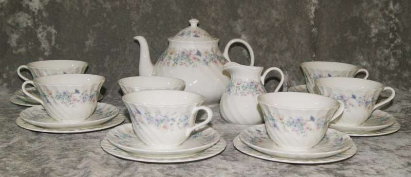 Stunning Wedgwood "Angela" Tea Set