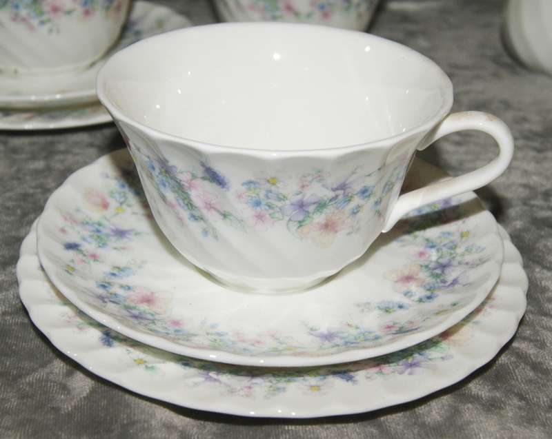 Stunning Wedgwood "Angela" Tea Set