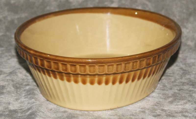 Vintage English pie dish