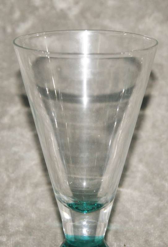 Set of 6 french long pyramid based red wine glasses