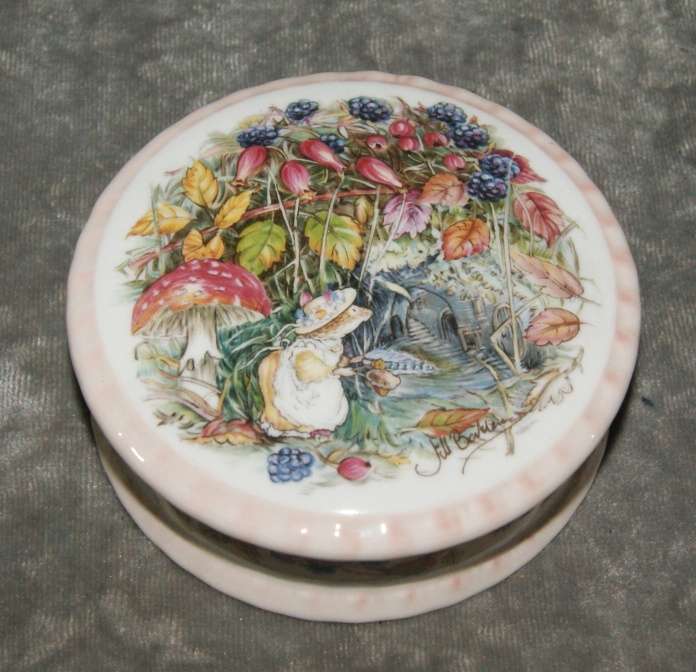 Vintage Royal Doulton "Autumn" trinket box