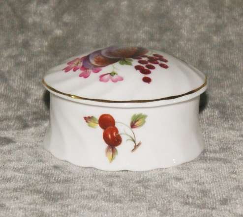 Hammersley porcelain berry pattern trinket box