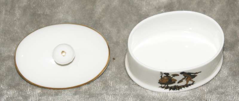 Vintage Marlborough bone china trinket box