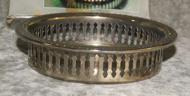 Vintage Elweco silver plated round gallery bottle holder in original box @@ CCRRAAZZYY R1 START