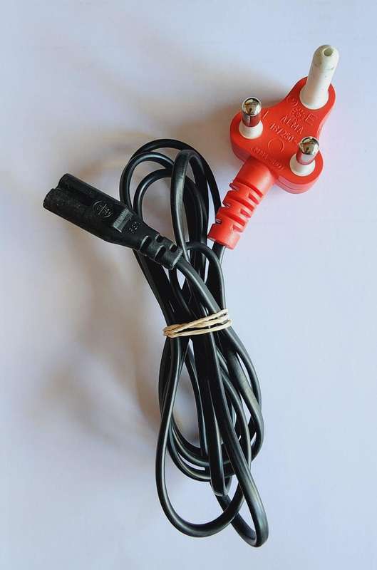 Figure 8 Dedicated Power Cable 2.m with 3 Pin Plug