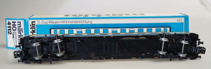 H0gge 1/87 2nd class DB Express Coach 2nd class, cream+blue, mint in orig.box Maerklin 4112