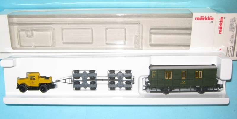 H0 gauge 1/87  RAILonROAD H.Duty Road Rig move rail waggons on Road, mint in orig.box Maerklin 45071