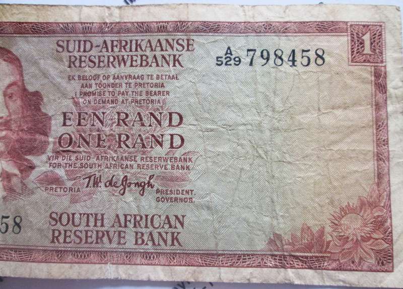 One Rand Republic of South Africa Serial Nr A529 798458