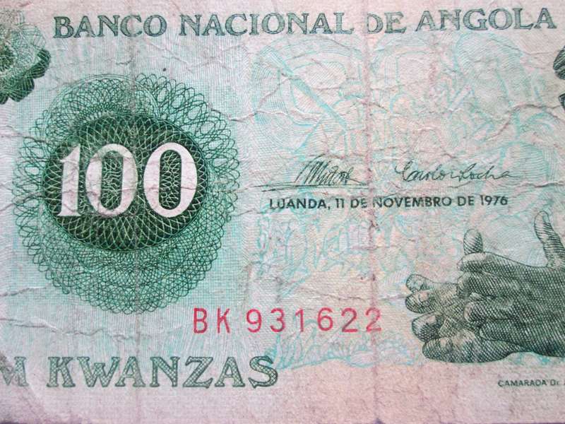 1976 Angola 100 Kwanzas Serial No BK 931622