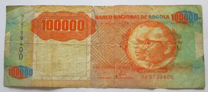 1991 Angola 100 000 Kwanzas Serial No HF 3739400