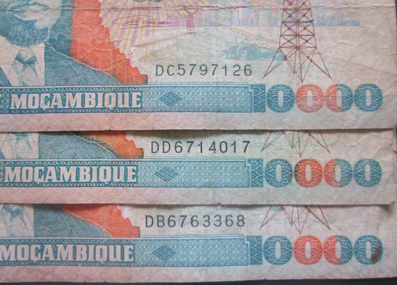 1991 Mozambique 10 000 Meticais