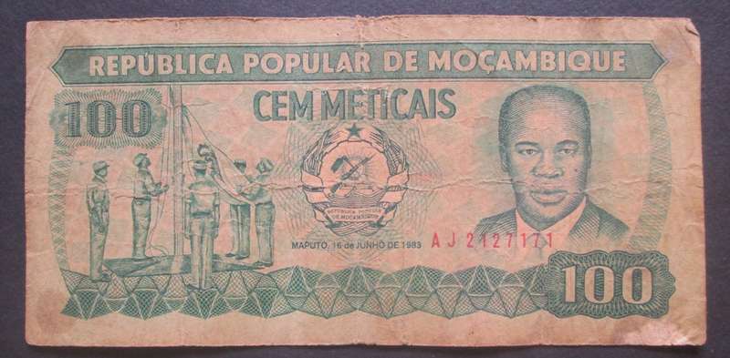 1983 Mozambique 100 Meticais Serial No AJ2127171