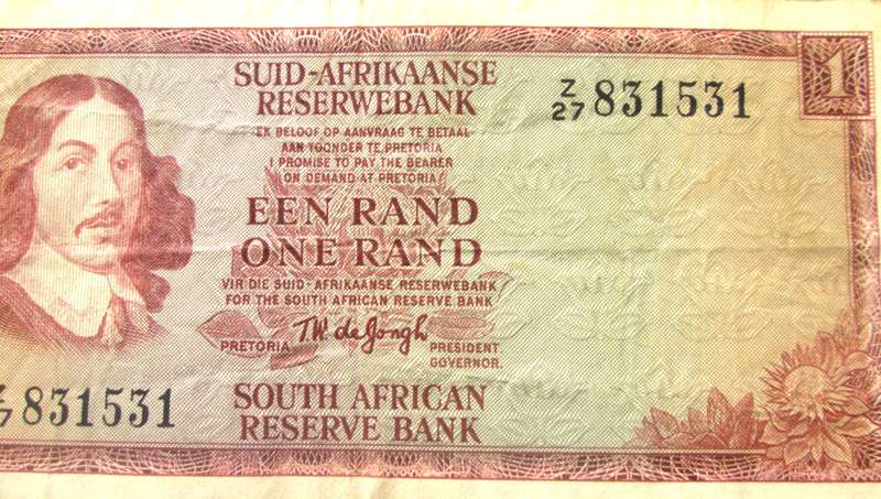 One Rand Republic of South Africa Serial Nr Z27 831531 Replacement Note