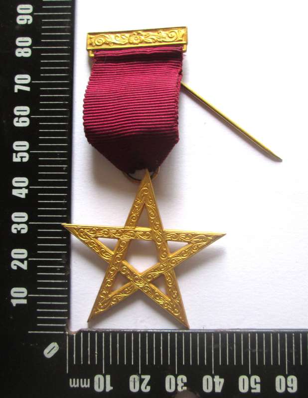 Royal Arch Excellent Master Breast Jewel