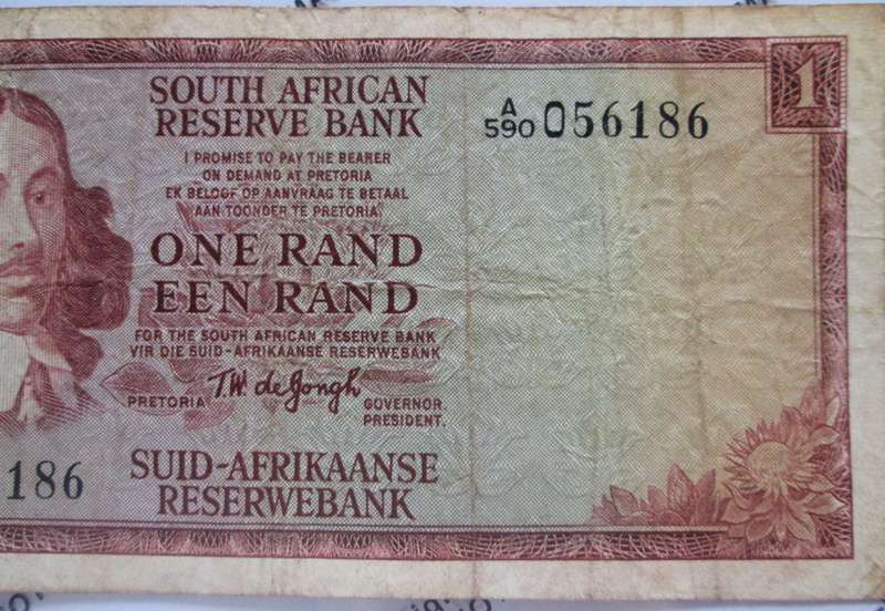 One Rand Republic of South Africa Serial Nr A590 056186
