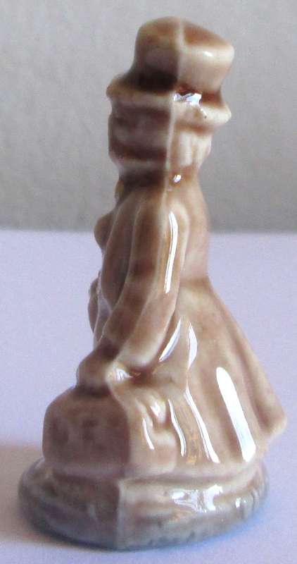1972 - 1979 Dr Foster Wade Nursery Rhyme Model