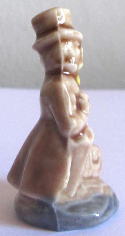 1972 - 1979 Dr Foster Wade Nursery Rhyme Model