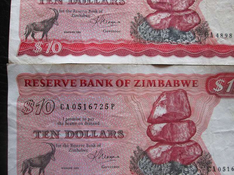 1983 Ten Dollars Zimbabwe