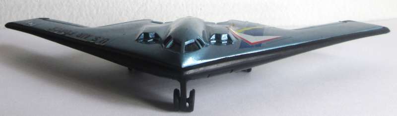 1992 B-2 Stealth Bomber US Air Force Tootsietoy Matchbox