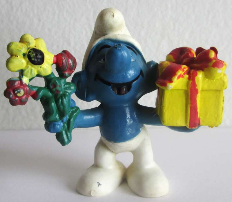 Present Smurf made in Hong Kong Peyo