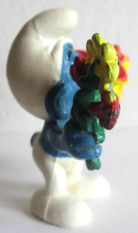 Present Smurf made in Hong Kong Peyo