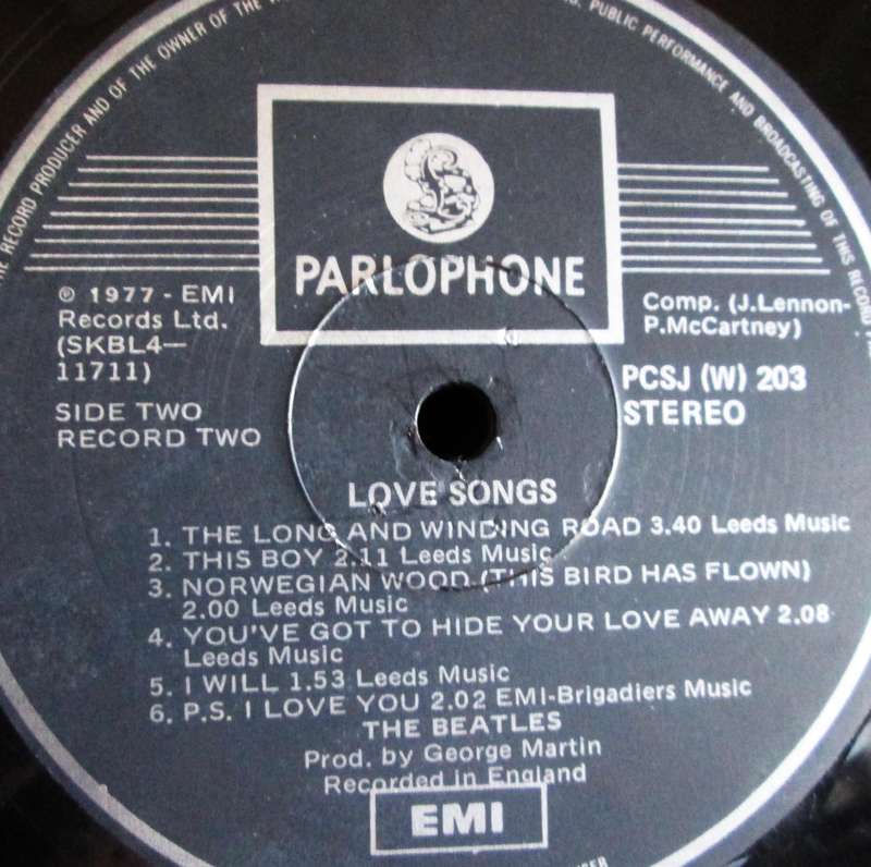1977 The Beatles Love Songs PCSJ (W) 203