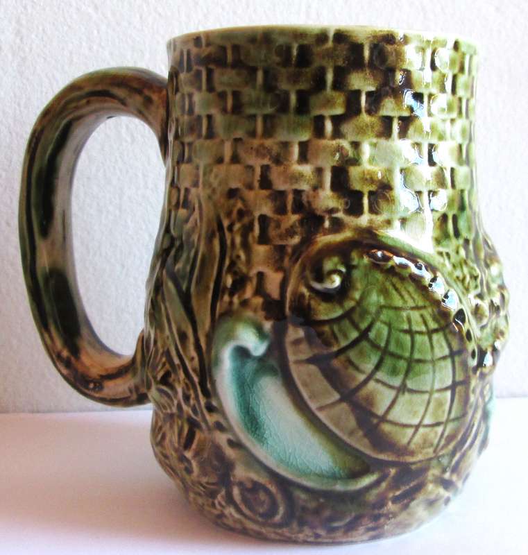 Seashell Basketweave Motif Jug