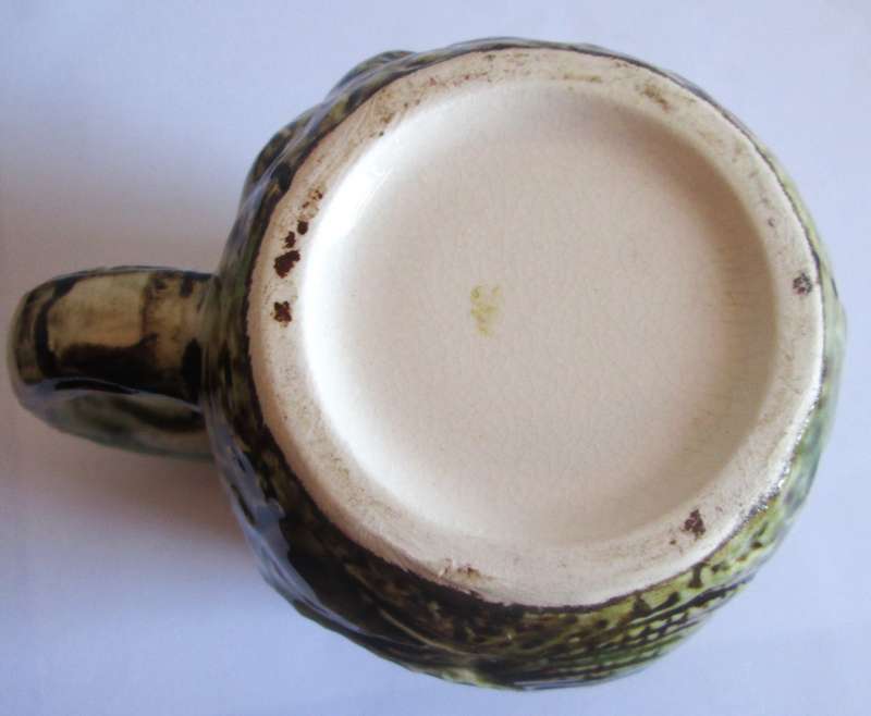 Seashell Basketweave Motif Jug