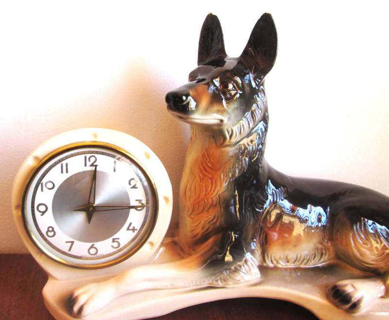 Jema of Holland 462 Ceramic German Shepherd Alsatian Large Mantle Clock