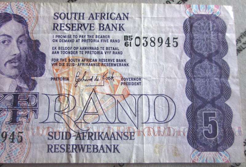 Five Rand Republic of South Africa Serial Nr B561 038945