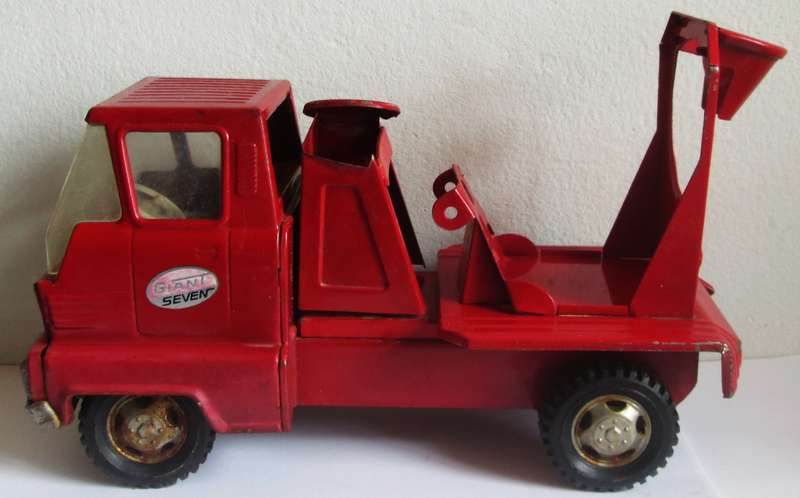 Red Cement Mixer Dump Lever Giant Seven Metal Truck