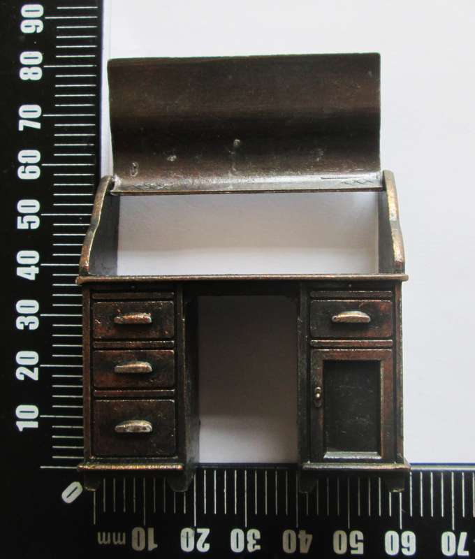 1976 Durham Industries Ing. New York Miniature Doll House Set