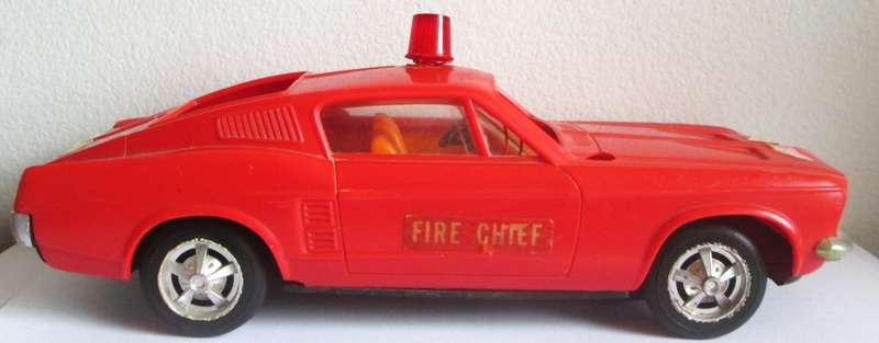 Fire Chief Mustang Battery Operator Plastic Car