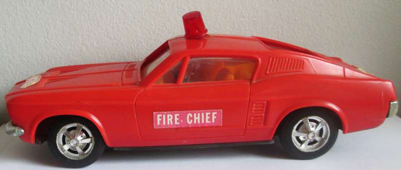 Fire Chief Mustang Battery Operator Plastic Car