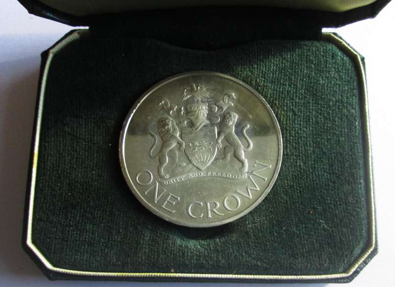 1966 Malawi Commemorative Issue 1 Crown Declaration of the Republic of Malawi
