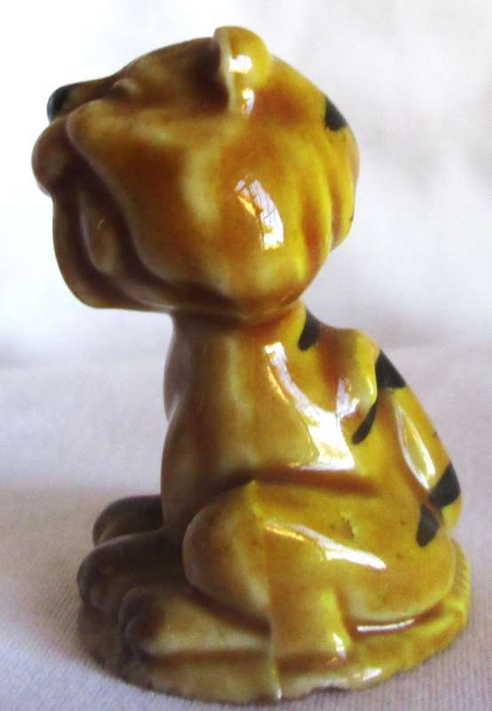 1965 Tigger Balding and Mansell Flintstone Wade Christmas Cracker