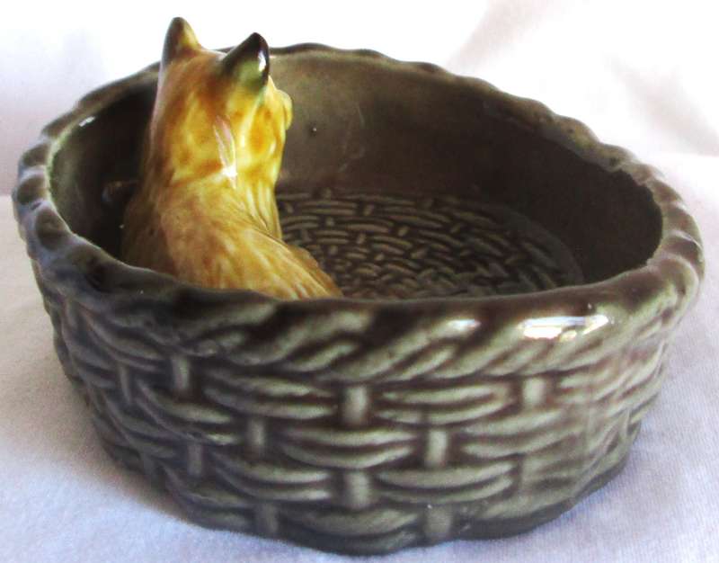 1974 - 1981 Puppy Dishes Wade Cairn Puppy Lying